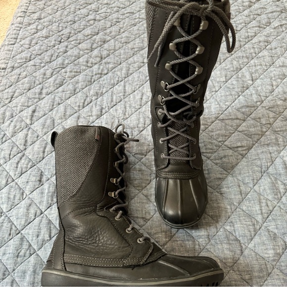 L. L. Bean Winter boot - Black -Size 7 - Picture 2 of 5